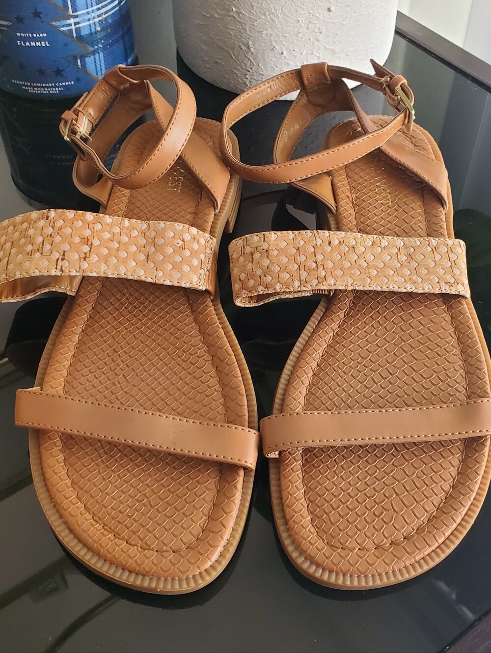 💕 Nine West 💕 Tan And Brown Strappy Sandals Size 8.5